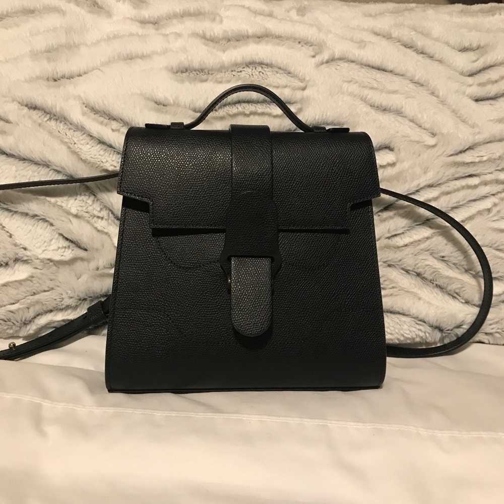 Excellent condition, like new Senreve Alunna Bag